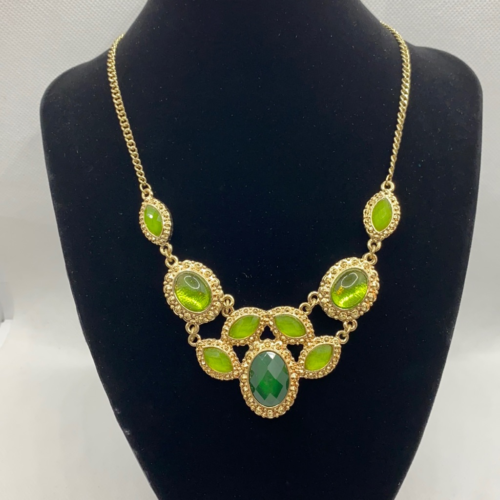 Gorgeous Green Gold Statement Necklace 15$